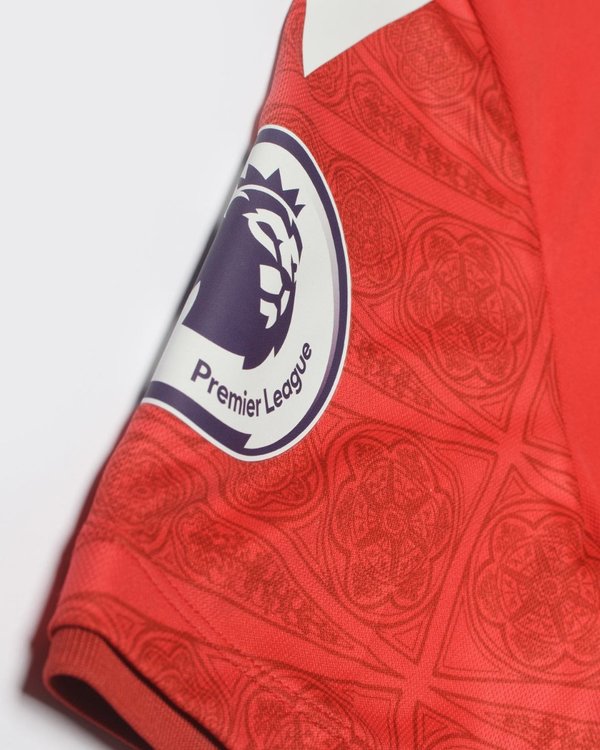 nottingham_forest_2022_2023_home_kit_05.jpg