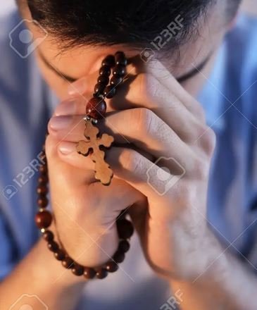 pray.JPG.fe244405f2e7092c973bd97133f3d1a4.JPG