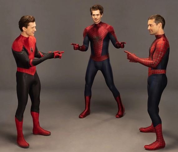 3spideys.JPG.e22067c07aa2b4eebc1c7037124fa194.JPG