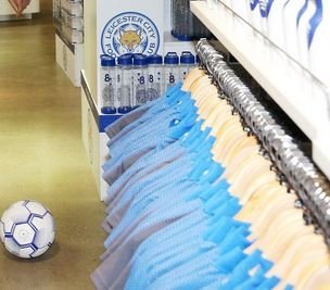 clubshop.JPG.9dc8df22df7e63df5783446500968c3d.JPG