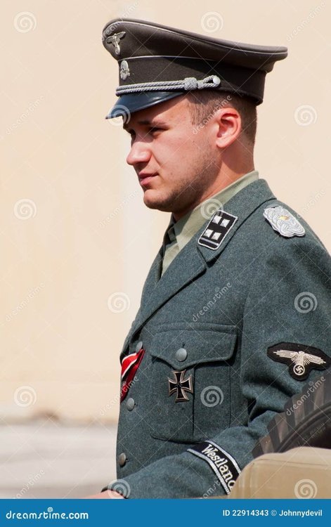 nazi-soldier-22914343.jpg